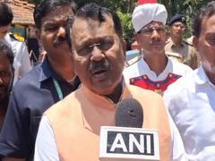 
      
      Goa Governor Pillai visits families of deceased in stampede
      
      