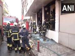 
      
      Maharashtra: Fire breaks out at garments show room in Mumbai
      
      