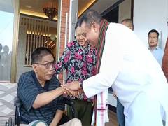 
      
      Manipur: BJP's Sambit Patra visits ex-MLA Vungzagin Valte
      
      