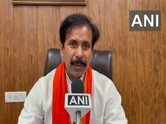 
      
      UP Labour Minister rebuts Akhilesh on outsourcing, labour issues
      
      