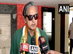 
      
      Shashi Tharoor praises govt 
      
      
