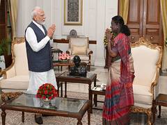 
      
      PM Modi meets President Murmu, briefs her on Operation Sindoor
      
      