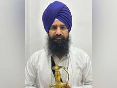 
      
      Akal Takht condemns attack in Poonch, urges peace between India a
      
      