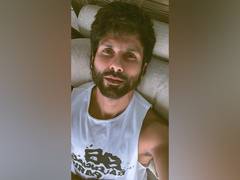 
    Shahid Kapoor shows off his rugged look in new post
    