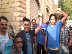 
      
      Locals in Jaisalmer celebrates understanding between India, Pak
      
      