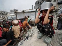 
      
      At least 21 die in Israeli attacks on Gaza: Report 
      
      