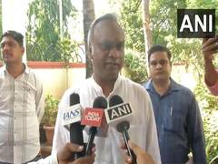 
      
      Priyank Kharge criticizes Modi, calls for dialogue and meeting
      
      