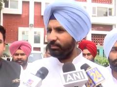 
      
      Illicit Liquor Case: Punjab Congress chief offers condolences
      
      