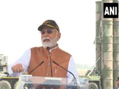 
      
      “’Bharat Mata ki Jai' maidaan mein bhi goonjti hai aur ...