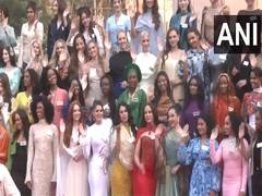 
      
      109 contestants of beauty pageant visit Charminar in Hyderabad
      
      