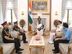 
      
      Chiefs of Indian Armed Forces meet President Droupadi Murmu
      
      