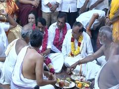 
      
       BJP leaders participate in Maha Sandi Homam for army's success
      
      