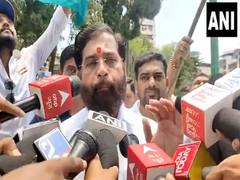 
      
      Maharashtra DyCM Eknath Shinde participates in ‘Tiranga Yatra’ 
      
      