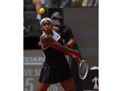 
      
      Italian Open: Coco Gauff storms into semi-final 
      
      