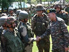 
      
      COAS Upenda Dwivedi visits forward locations of Dagger division
      
      