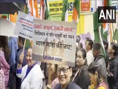 
      
      SKM  organise 'Tiranga Rally' in Gangtok on 50th statehood day
      
      