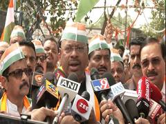 
      
      Chandrashekhar Bawankule leads 'Tiranga' rally in Nagpur 
      
      