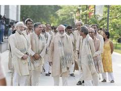 
      
      Sitanshu Yashaschandra Urges Graduates to Question Beliefs
      
      