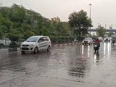 
      
      Rain lashes parts of Delhi
      
      