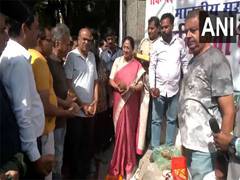 
      
      Delhi CM Rekha Gupta inaugurates water pipeline in Singalpur
      
      