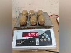 
      
      Custom officers siezes 5.75Kg of Gold at Mumbai Airport; 2 held
      
      