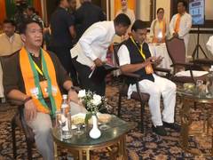 
      
      Assam CM attends Arunachal BJP legislators' training program 
      
      