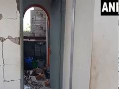
      
       W.Bengal: Explosion rocks multi-storey residential Building
      
      