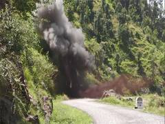 
      
      Indian Army's bomb disposal squad destroys live Pakistani shell
      
      