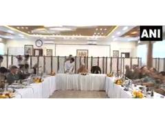 
      
      J-K: LG Manoj Sinha chairs meeting of unified command 
      
      