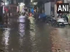 
      
      Massive traffic jam on Bhiwandi-Wada road 
      
      