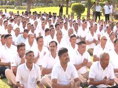 
      
      Jaipur: Police Commissionerate hosts Laughter yoga session 
      
      