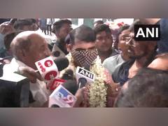 
      
      BSF Jawan Purnam Kumar Shaw arrives in Kolkata
      
      