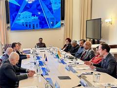 
      
      Former Russian PM Mikhail Fradkov meets Kanimozhi-led delegation
      
      