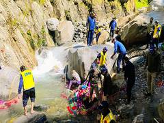 
      
      Uttarakhand: SDRF conducts cleanliness drive at Yamunotri Dham
      
      