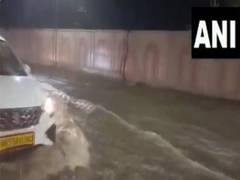 
      
      Delhi faces severe waterlogging after heavy rains and thunderstor
      
      