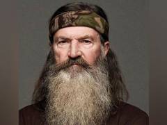 
      
      'Duck Dynasty' star Phil Robertson dies at 79
      
      