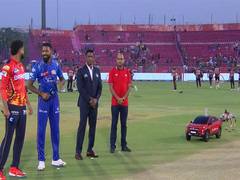 
      
      IPL 2025: Punjab Kings win toss, opt to bowl against MI
      
      