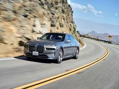
      
      The BMW i7: The best of electrifying mobility now 
      
      
