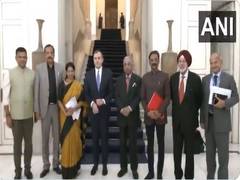 
      
      All-party delegation meets Minister from Greece 
      
      