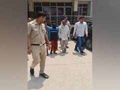 
      
      160 illegal migrants being deported from Delhi to Bangladesh 
      
      