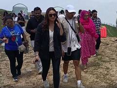 
      
      Huma Qureshi visits Nathatop, Patnitop, clicks selfies
      
      