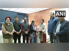 
      
      Kanimozhi led multi-party delegation arrives in Latvia
      
      