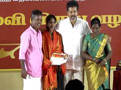 
      
       Vijay urges his supporters to perform their 'democratic' duty 
      
      