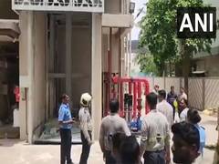 
      
      Mumbai: 1 dead, another injured after car parking lift collapses 
      
      