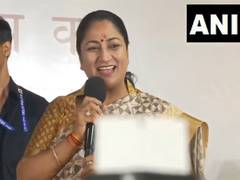 
      
      Delhi CM Rekha Gupta hails Uttarakhand counterpart Dhami's work
      
      