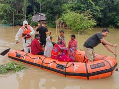 
      
      Assam floods: Death toll rises to 11; over 5.15 lakh affected
      
      