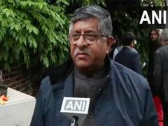 
      
      All-party delegation pays floral tribute to Mahatma Gandhi 
      
      