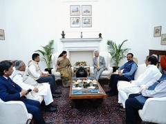 
      
      EAM Jaishankar meets all-party delegation led by Kanimozhi
      
      