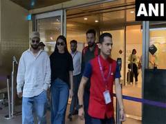 
    Anushka Sharma, Virat Kohli return to Mumbai
    