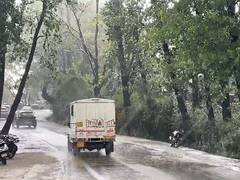 
      
      hauladhar mountain ranges receive fresh snowfall
      
      